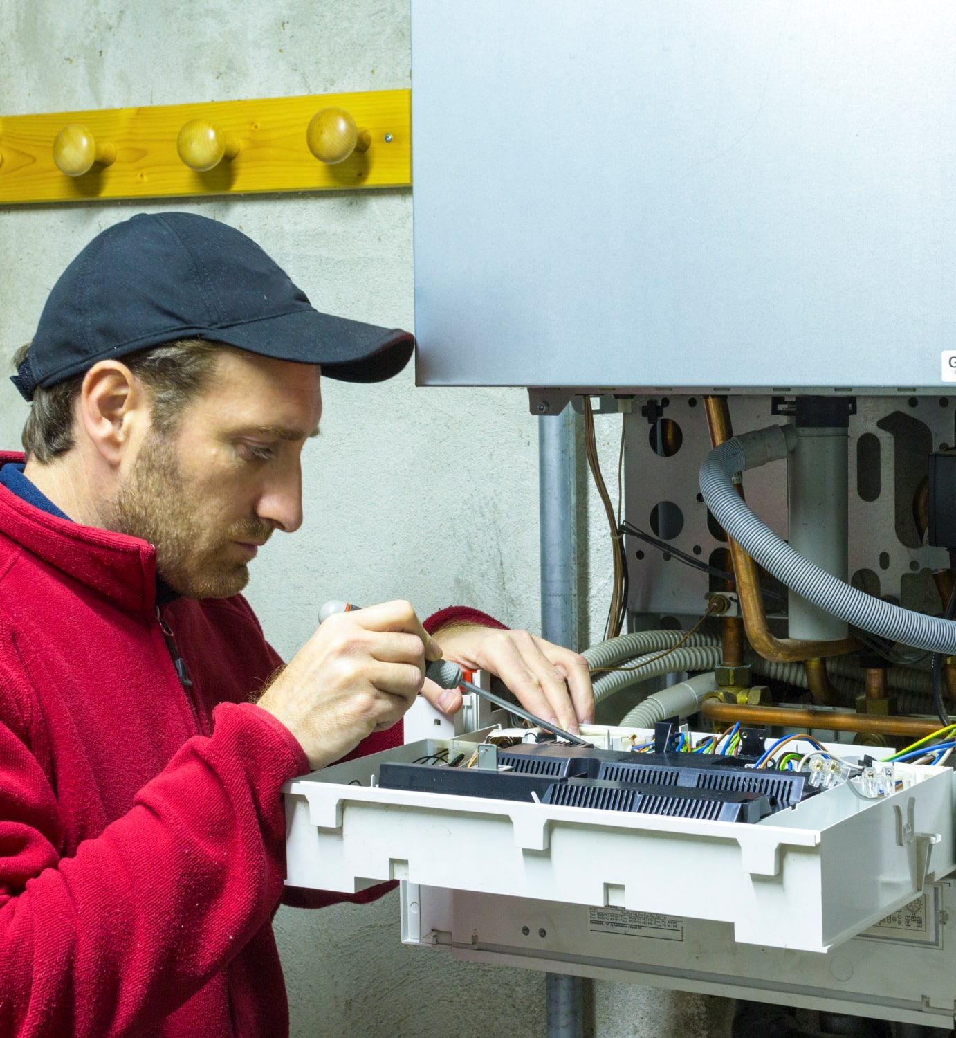 Performing-Furnace-repair-in-Elmira-Ontario-home-LG-Home-Comfort