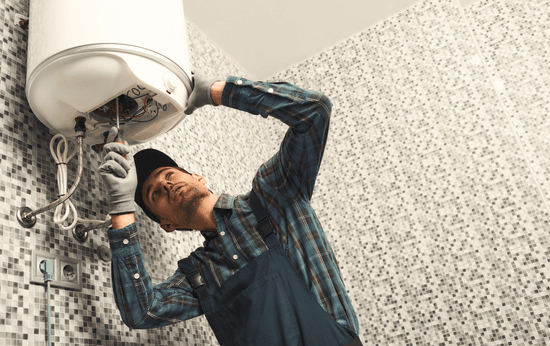 Skilled-professionals-ensuring-efficient-water-heater-setups-in-Strathroy-ON-LG-Home-Comfort